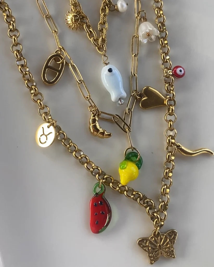 Collier personnalisé avec charms en argent, bijou unique sur-mesure pour femme