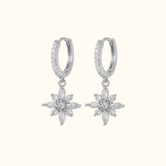 Boucles d’Oreilles Éclat en argent – Bijou délicat et lumineux, raffiné et moderne