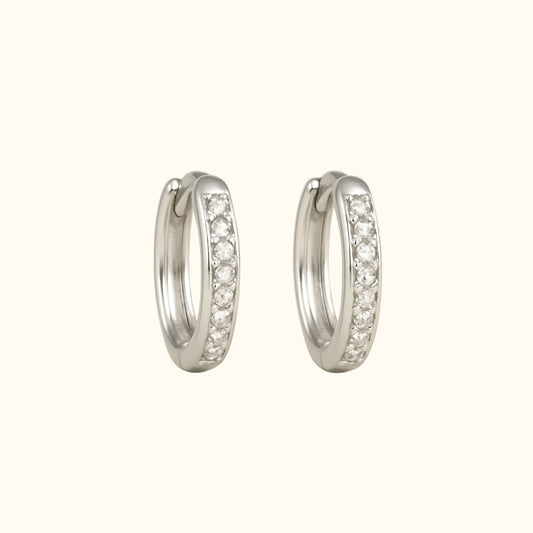 Créoles L’Intemporelle en argent – Boucles d’oreilles intemporelles et modernes, bijou chic et raffiné