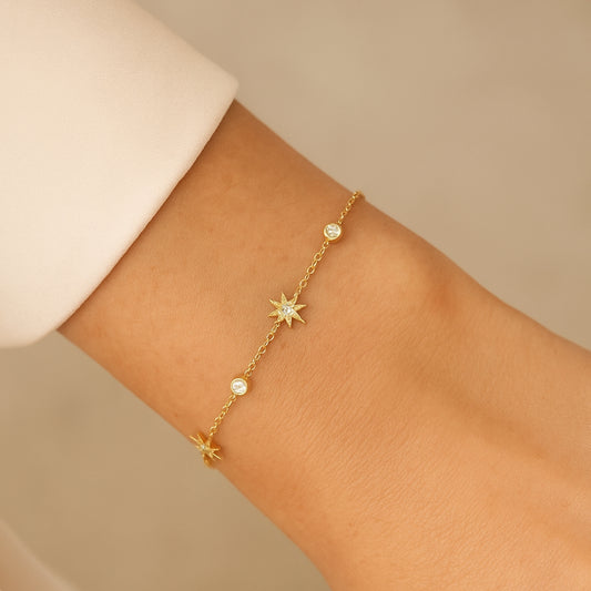 Bracelet Précieuse porté – Bijou en or, raffiné et élégant au quotidien